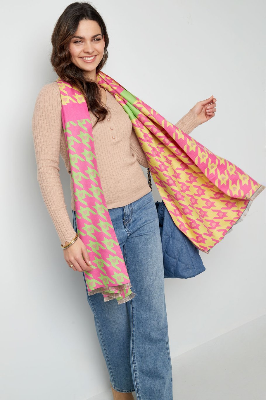 Neon heart scarf - pink h5Picture2